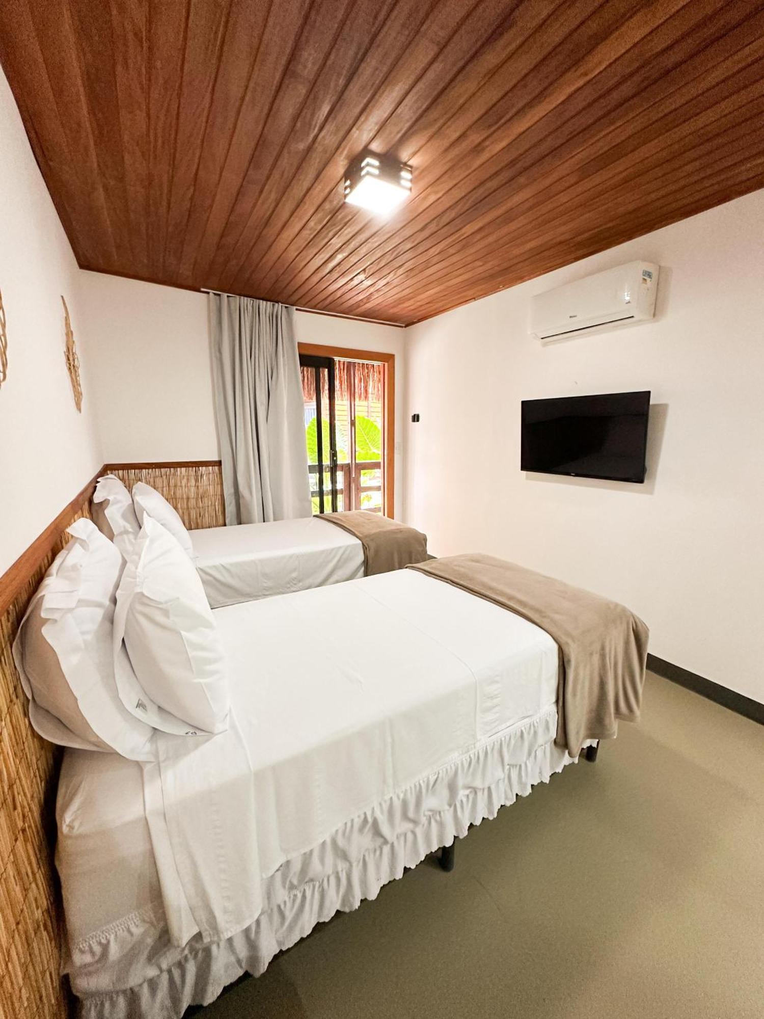 7 Bangalo, Do Parracho, 1,0 Km Da Rua Mucuge Hotel *
