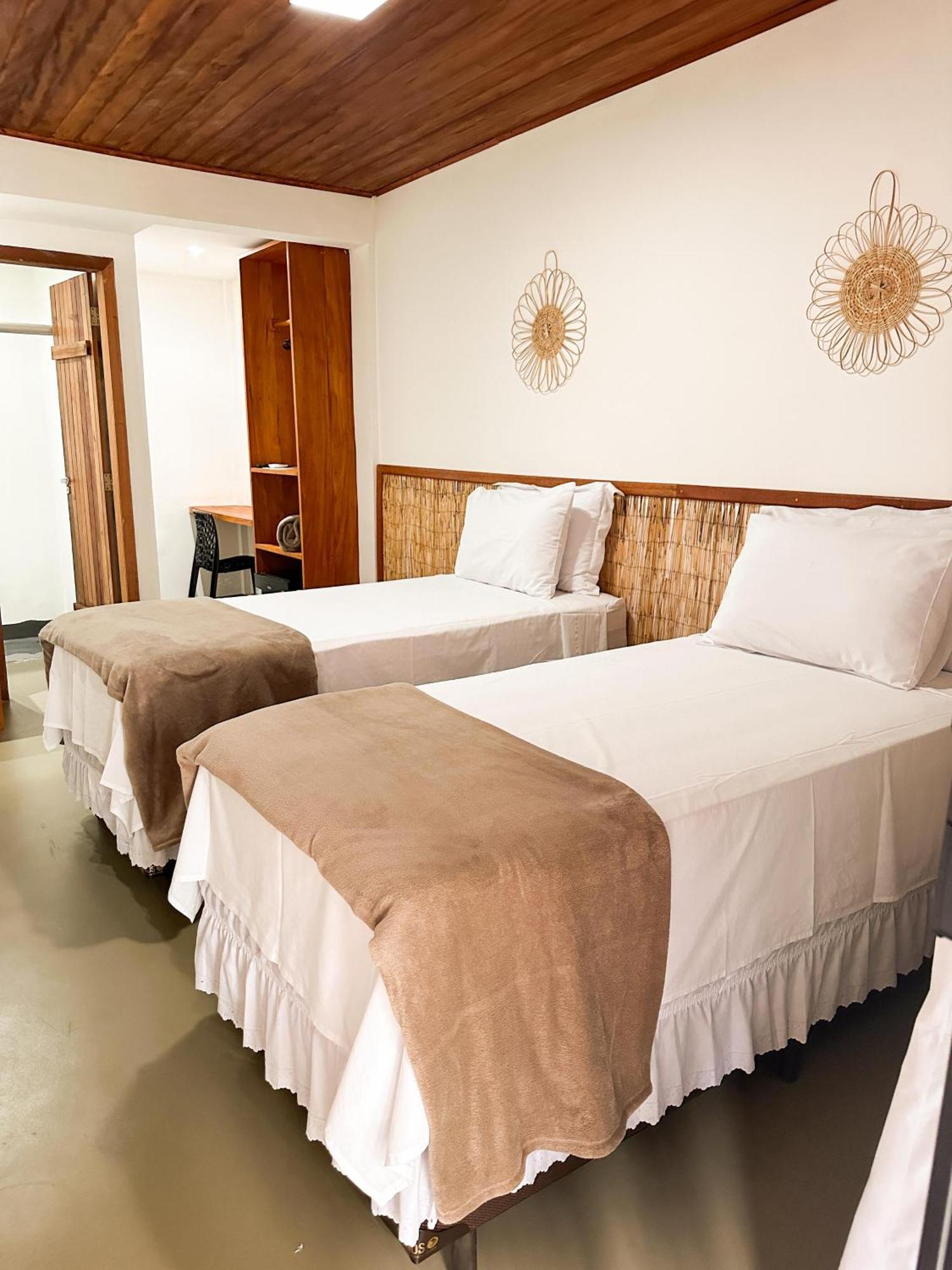 Hotel 7 Bangalo, Do Parracho, 1,0 Km Da Rua Mucuge *